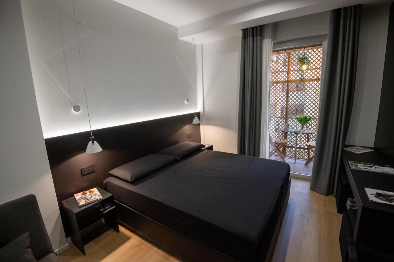 Contemporaneamente 147 - Modern & Comfort Rooms Bari Exterior foto