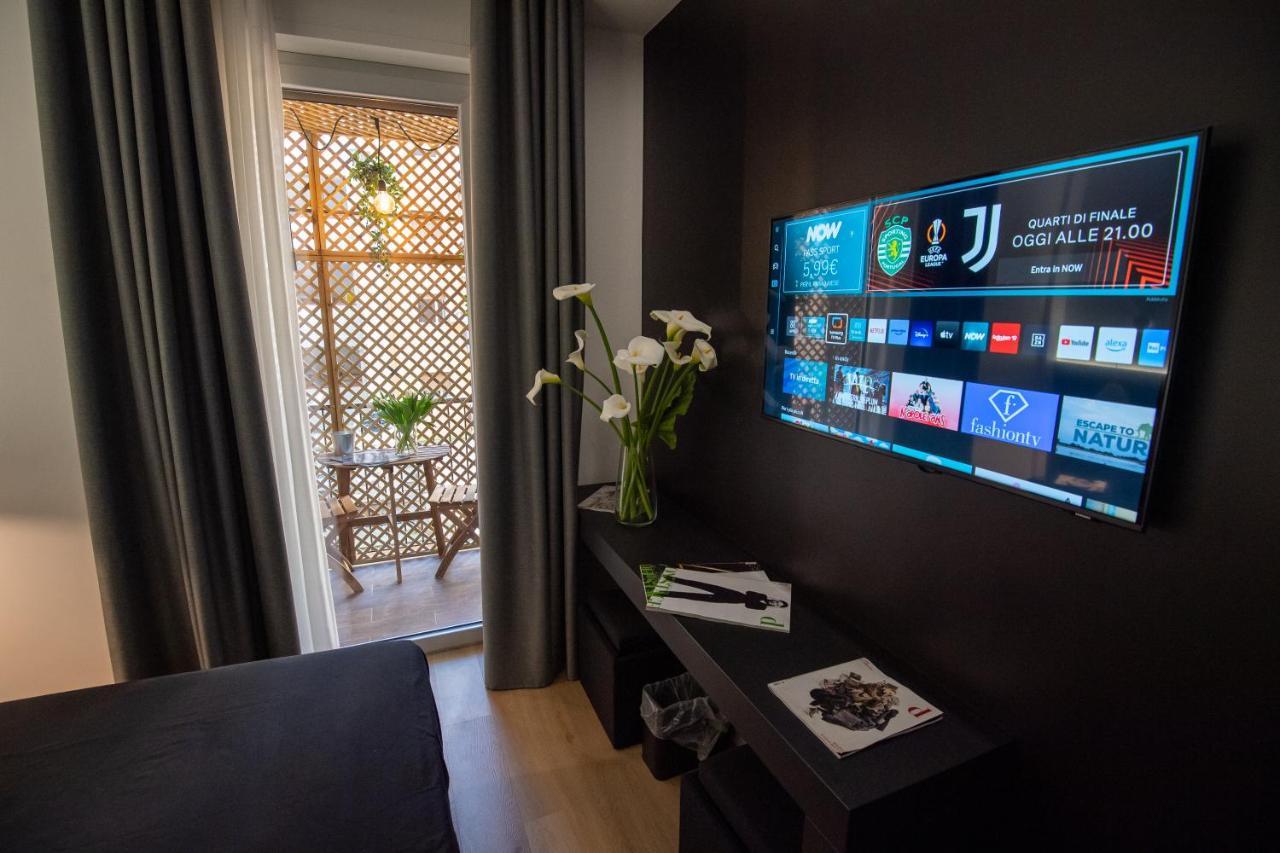 Contemporaneamente 147 - Modern & Comfort Rooms Bari Exterior foto