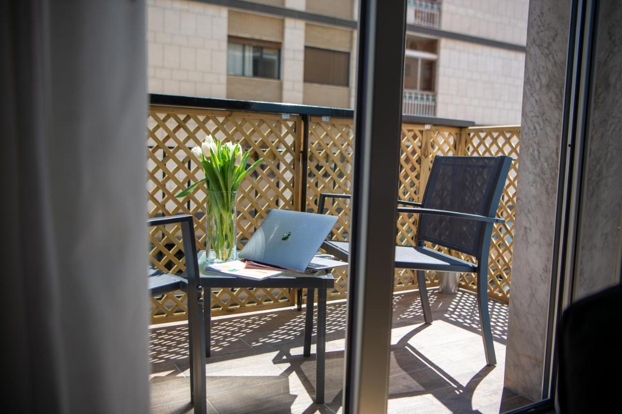 Contemporaneamente 147 - Modern & Comfort Rooms Bari Exterior foto
