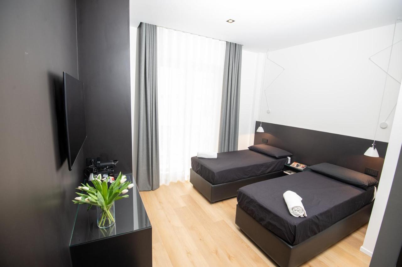 Contemporaneamente 147 - Modern & Comfort Rooms Bari Exterior foto